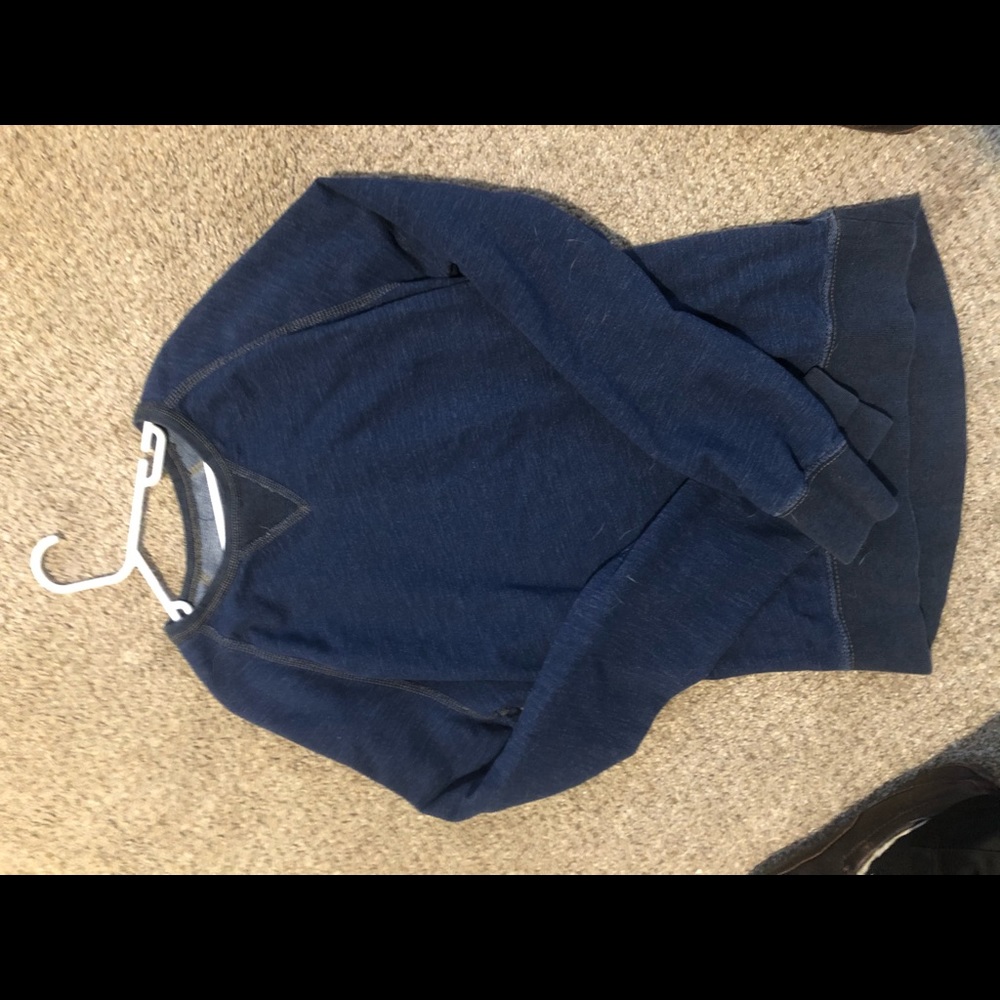 American eagle crew neck sweater